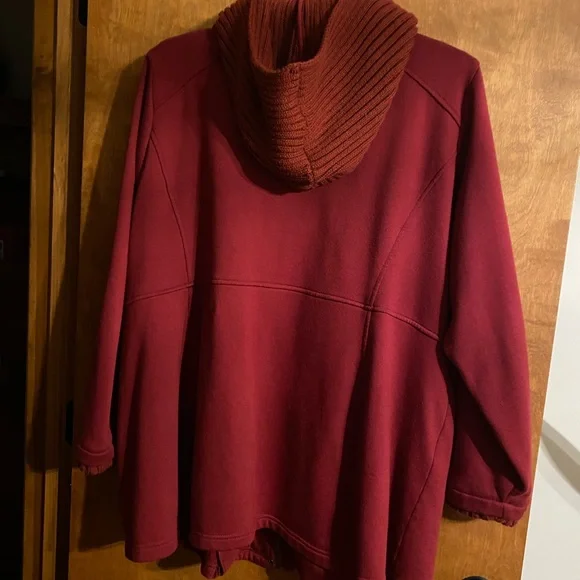 Torrid Women's Deep Red Toggle coat - Picture 2 of 3